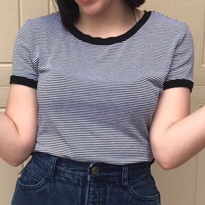 SOLD ✨💸5 FOR $25🎉✨B&W Striped Ringer Tee
